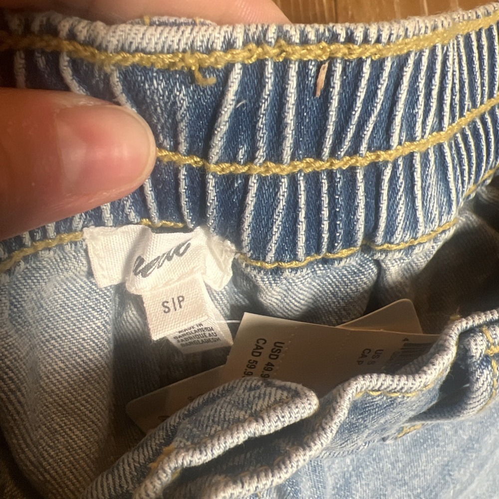 Aerie Women's Mid Rise Soft Daydream Denim Shorts AC2 Light Blue Small NWT - Picture 3 of 4